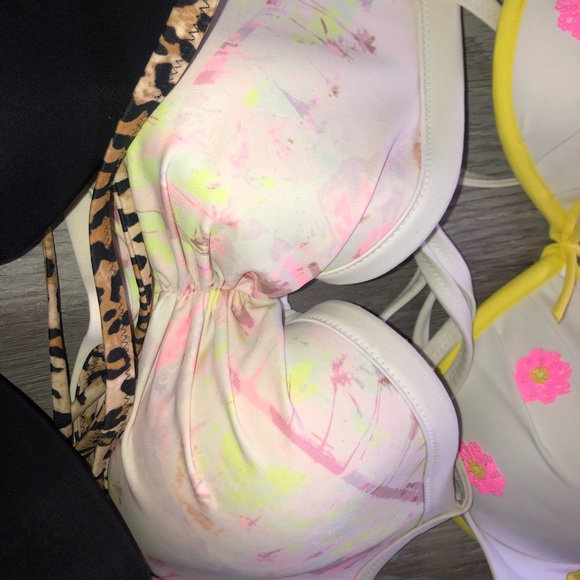 BATHING SUIT TOPS!! - Picture 4 of 8